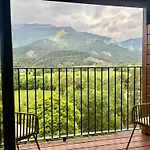 Hotel Leyendas Del Pirineo 3*