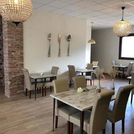 Leyendas Del Pirineo Hotel