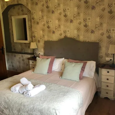 Leyendas Del Pirineo Hotel