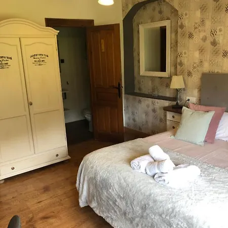 Hotel Leyendas Del Pirineo 3*