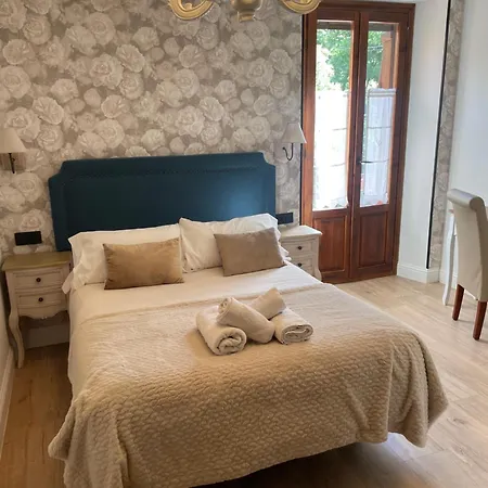 Leyendas Del Pirineo Hotel Fiscal