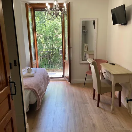 Hotel Leyendas Del Pirineo Fiscal