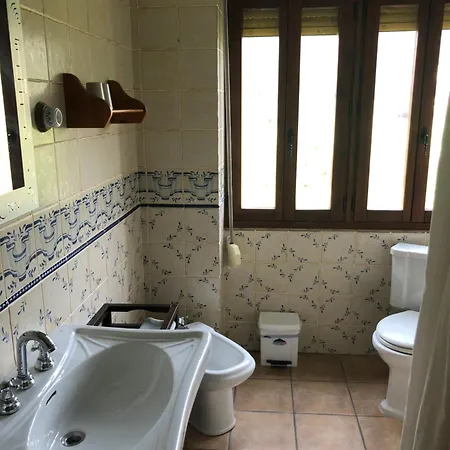 Hotel Leyendas Del Pirineo 3*