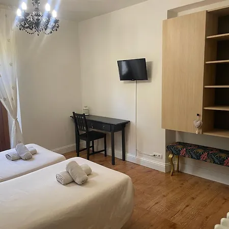 Leyendas Del Pirineo Hotel