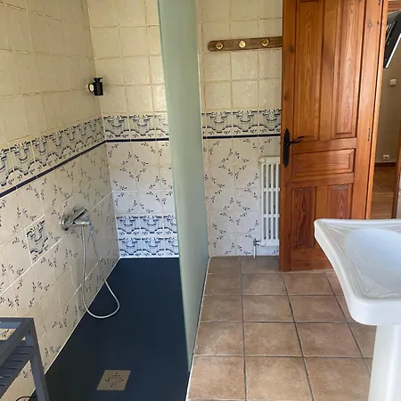 Hotel Leyendas Del Pirineo 3*