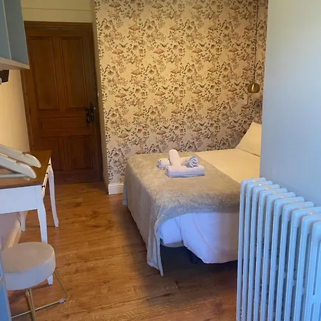 Otel Leyendas Del Pirineo 3*