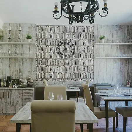Hotel Leyendas Del Pirineo 3*