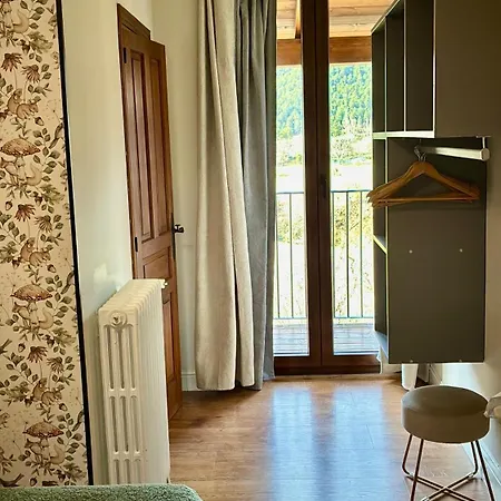 Leyendas Del Pirineo Hotel