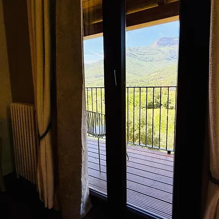Hotel Leyendas Del Pirineo 3*
