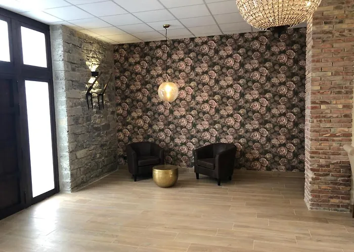 Hotell Leyendas Del Pirineo