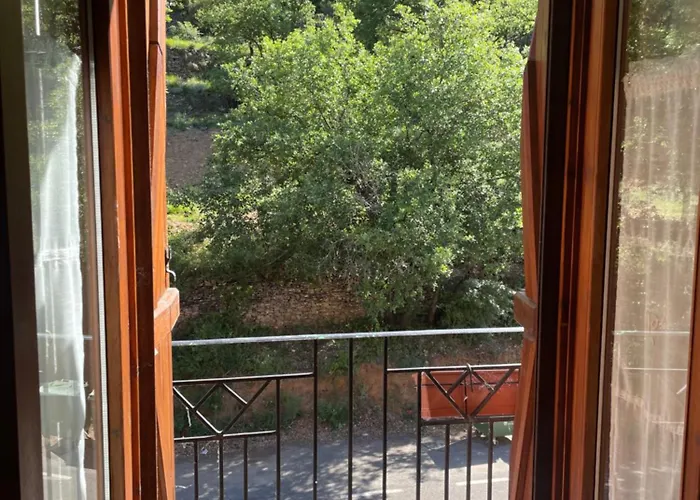 Hotell Leyendas Del Pirineo