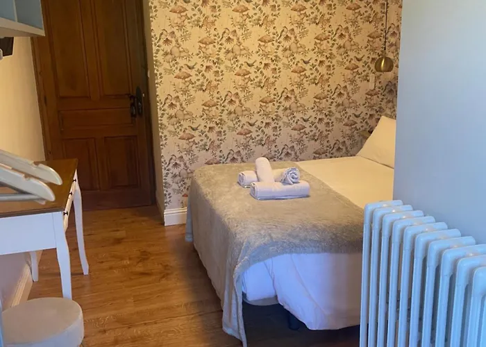 Hotell Leyendas Del Pirineo 3*